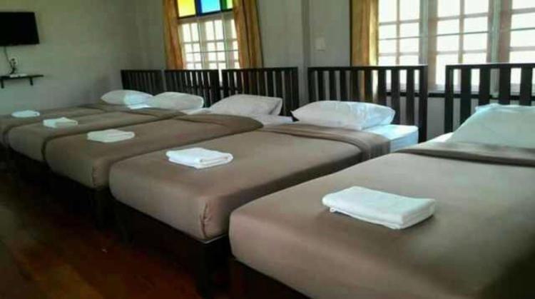 Resort Railumpoo Nakhon Sawan Exterior photo