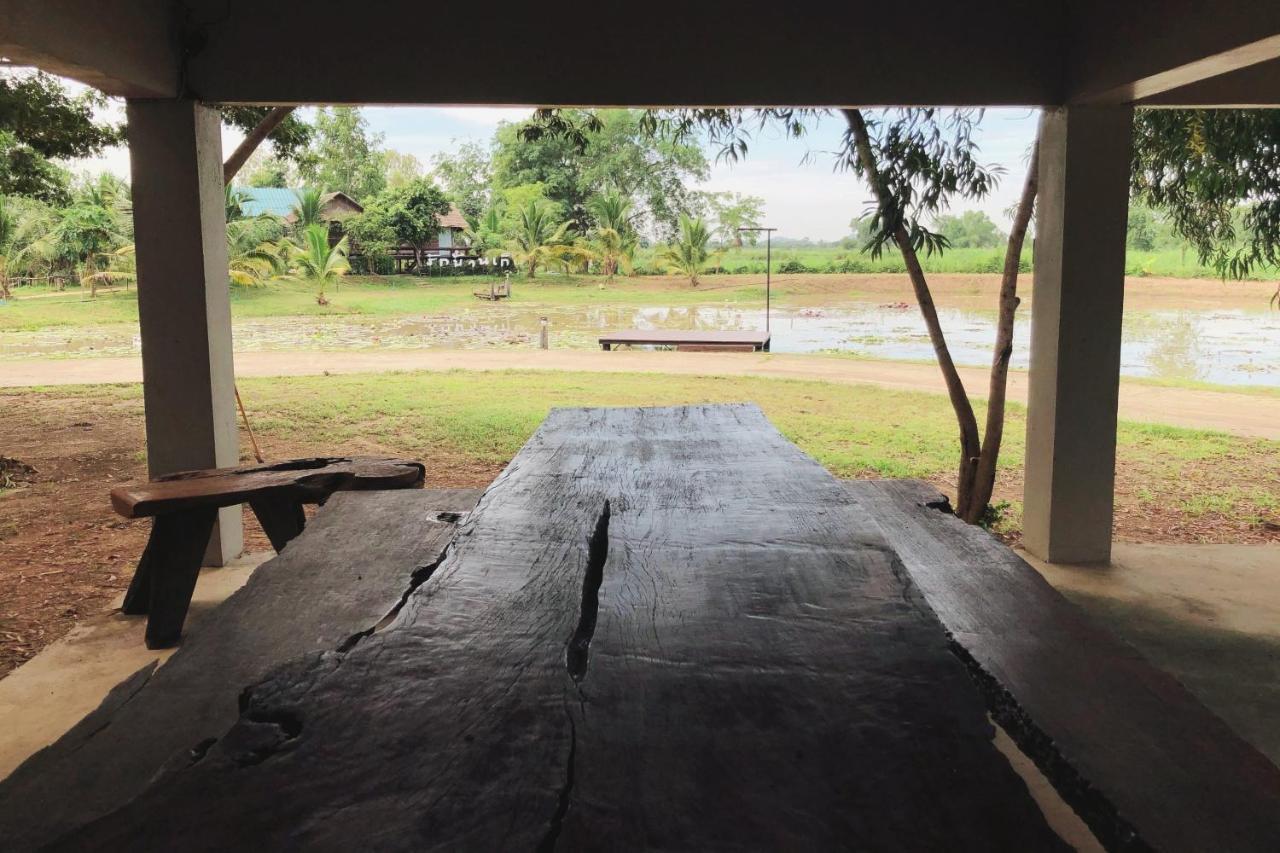 Resort Railumpoo Nakhon Sawan Exterior photo