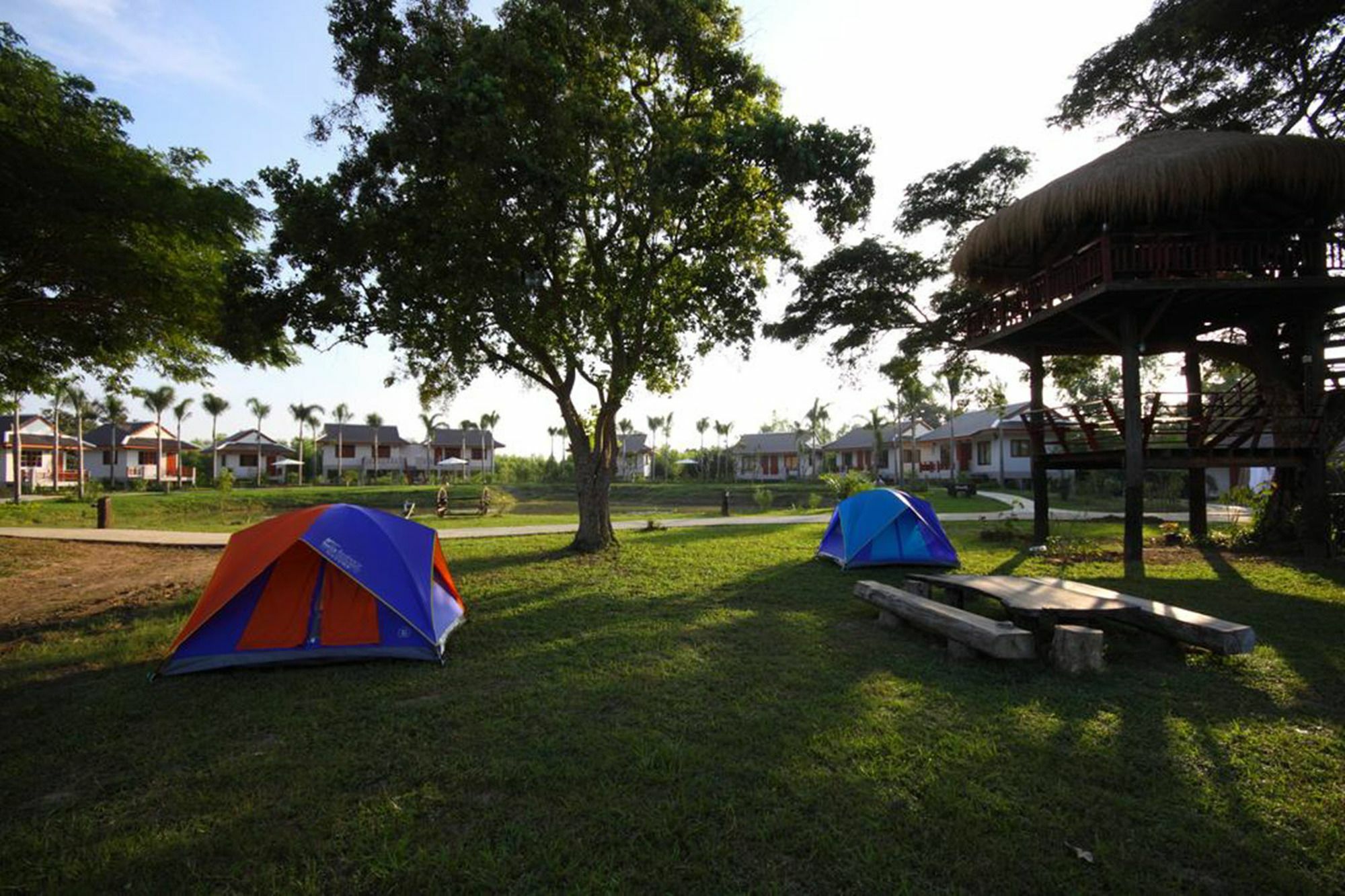 Resort Railumpoo Nakhon Sawan Exterior photo