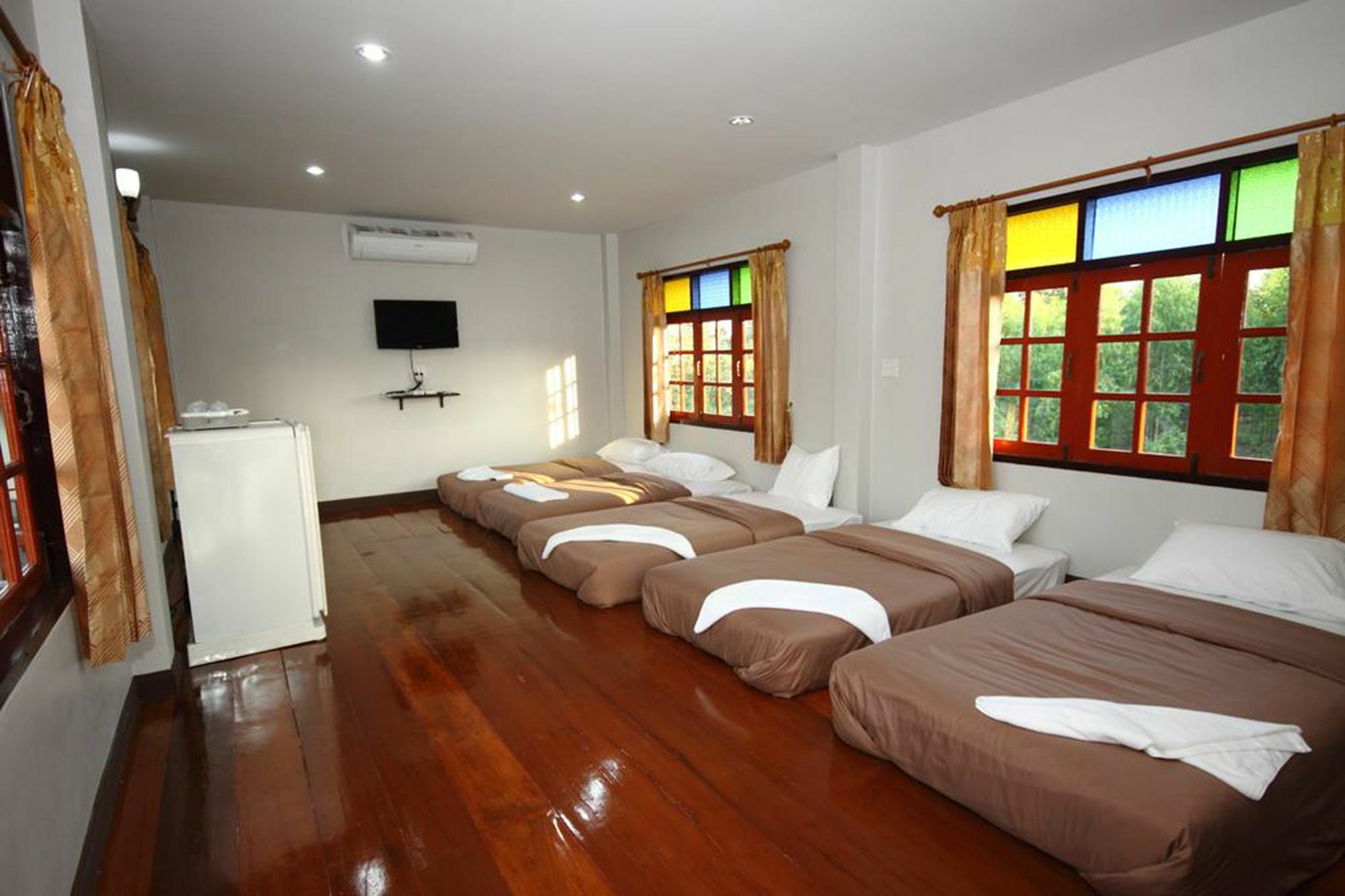 Resort Railumpoo Nakhon Sawan Exterior photo